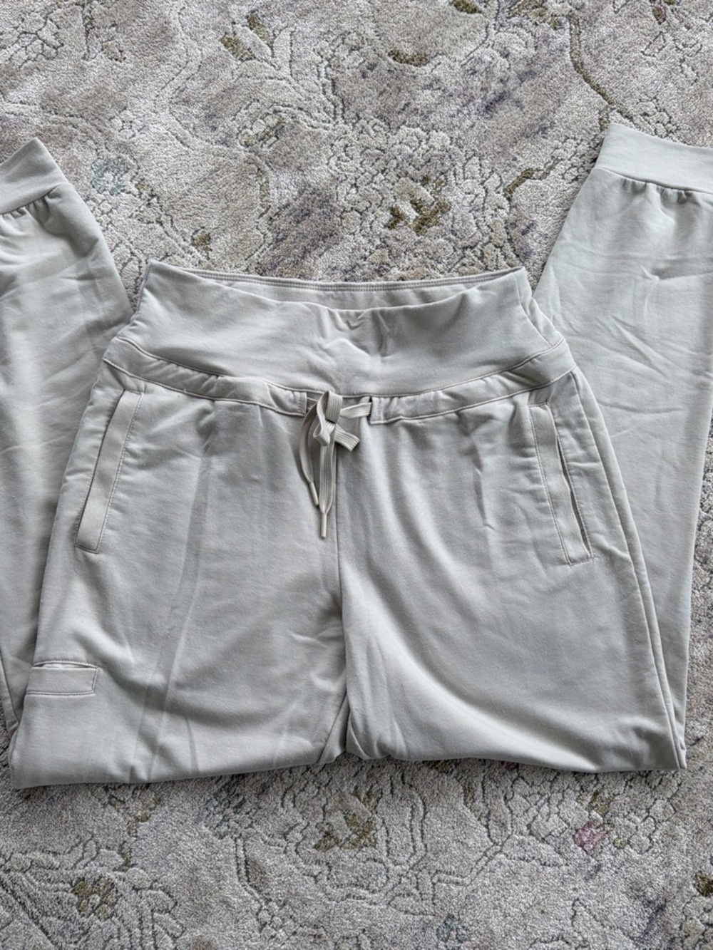 Women’s High-Waist Drawstring Jogger Pants - Cream
